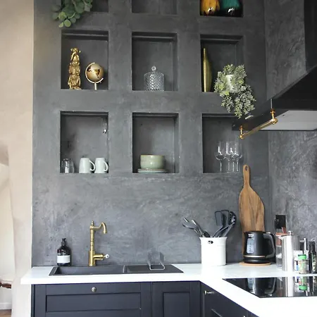 Peregrine House, Elegant Apartment, Historic Centre Of Apartment