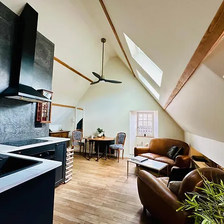 Peregrine House, Elegant Apartment, Historic Centre Of Apartment Valognes